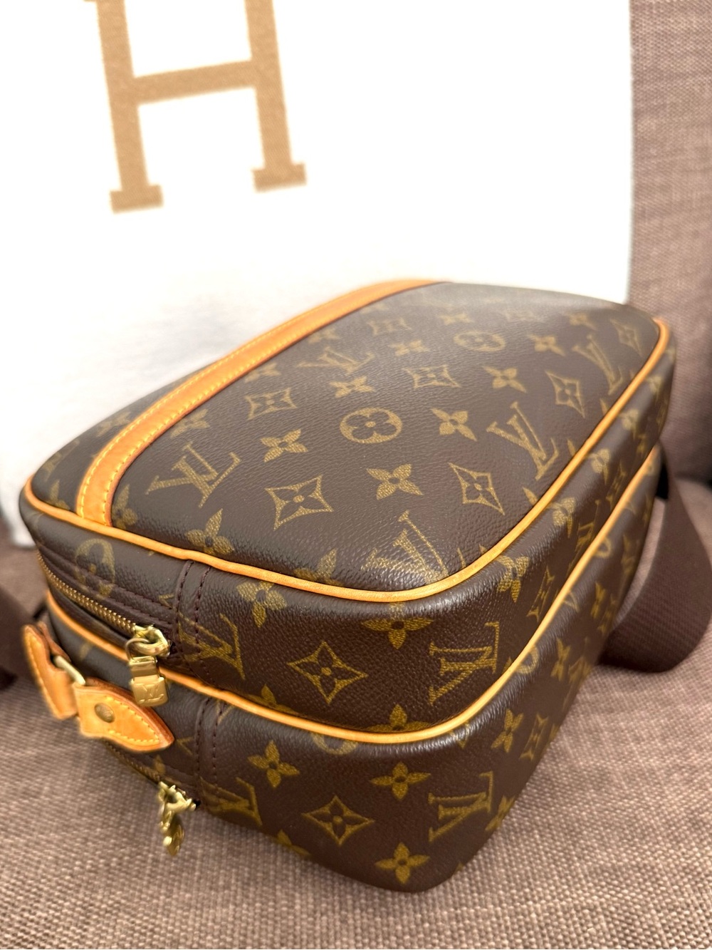 Authentic Louis Vuitton Reporter PM unisex messenger crossbody bag monogram LV - Picture 12 of 16